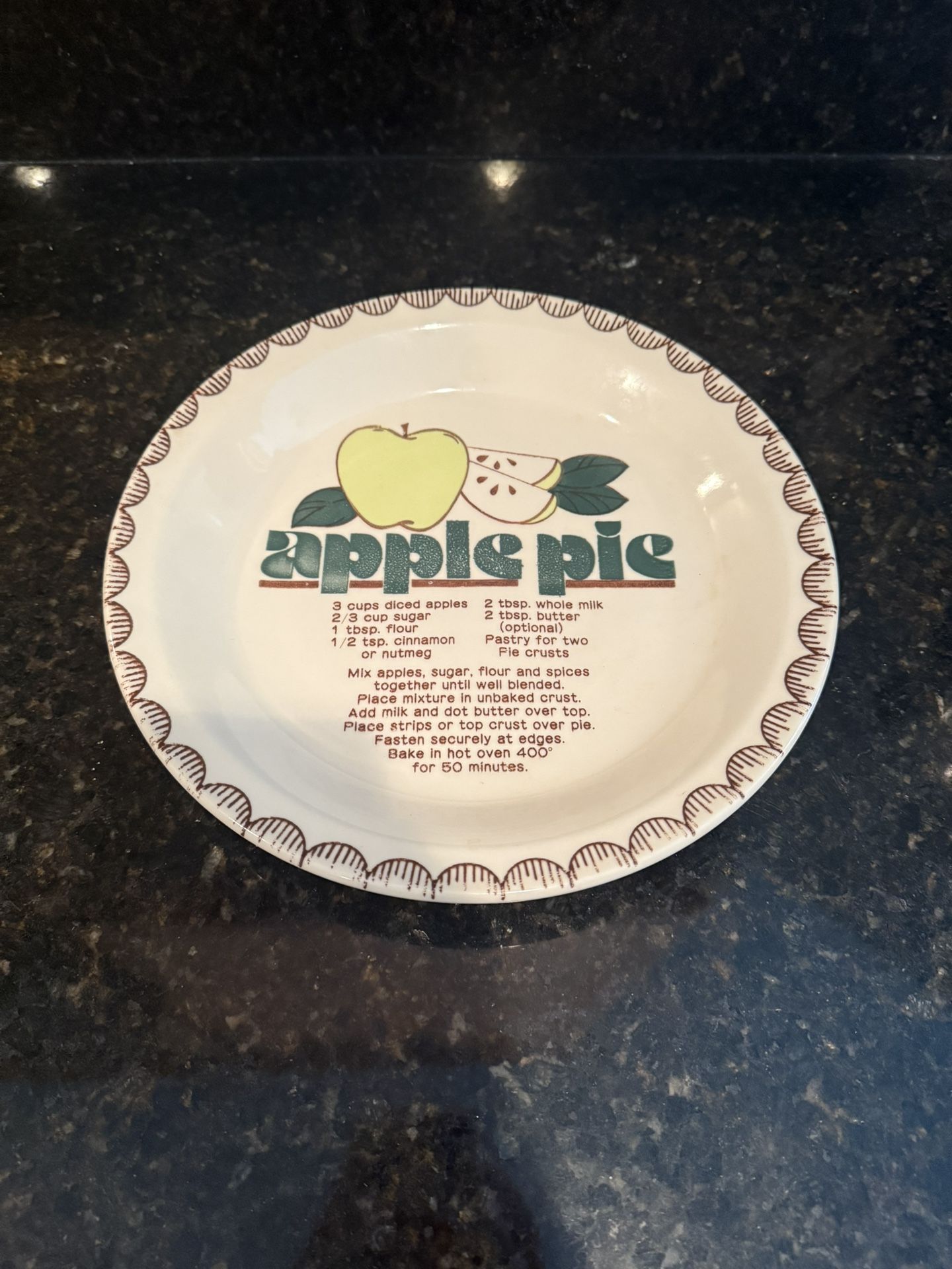 Vintage Mount Clemons Pottery Apple Pie Plate