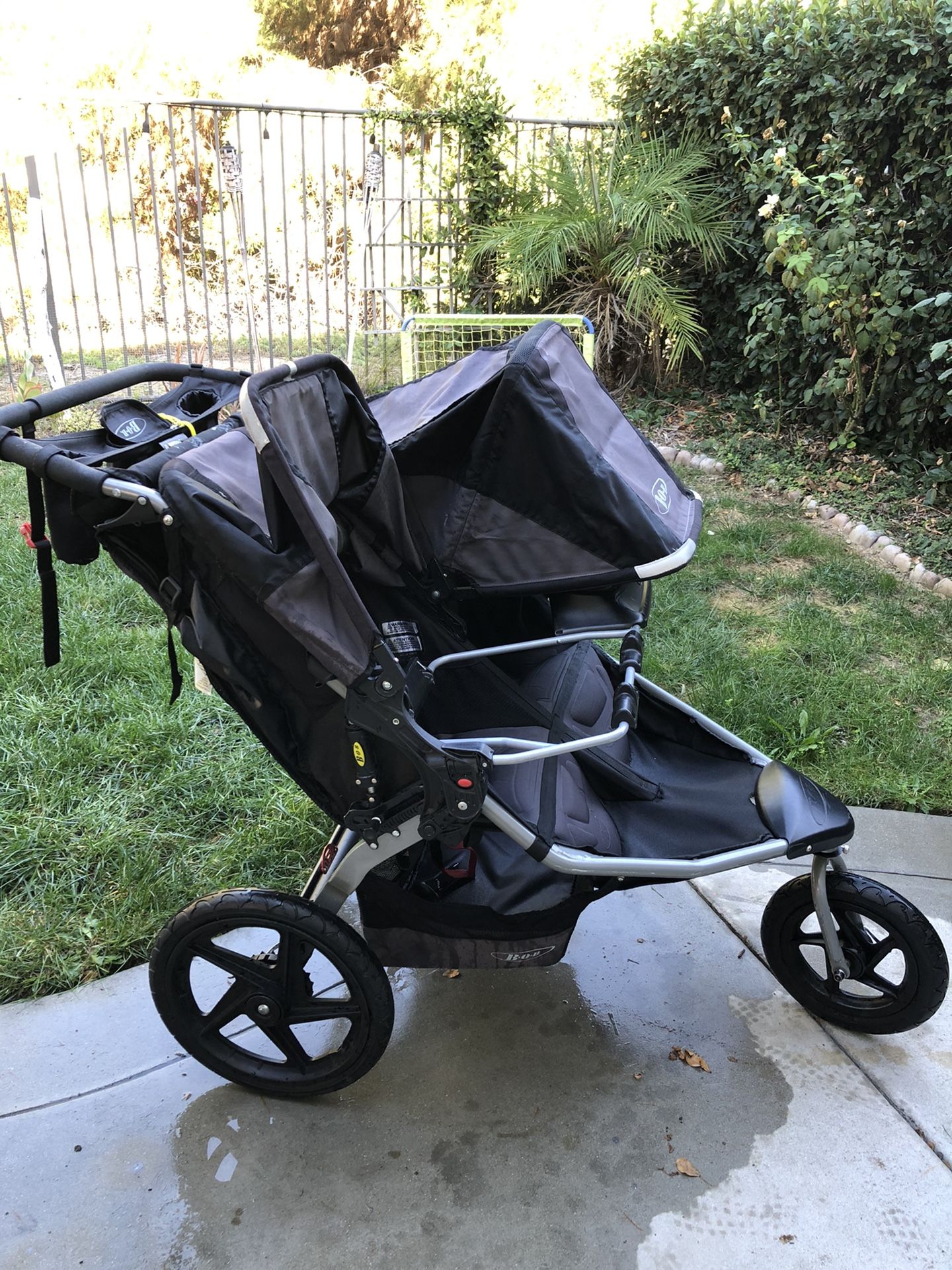 BOB DOUBLE JOGGING STROLLER