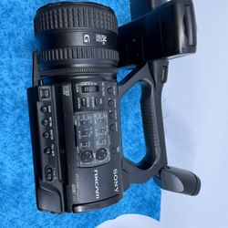 Sony HXR-NX100 Full HD NXCAM Camcorder