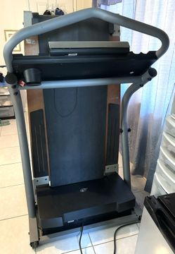 NordicTrack 2500R Treadmill for Sale in Phoenix AZ OfferUp