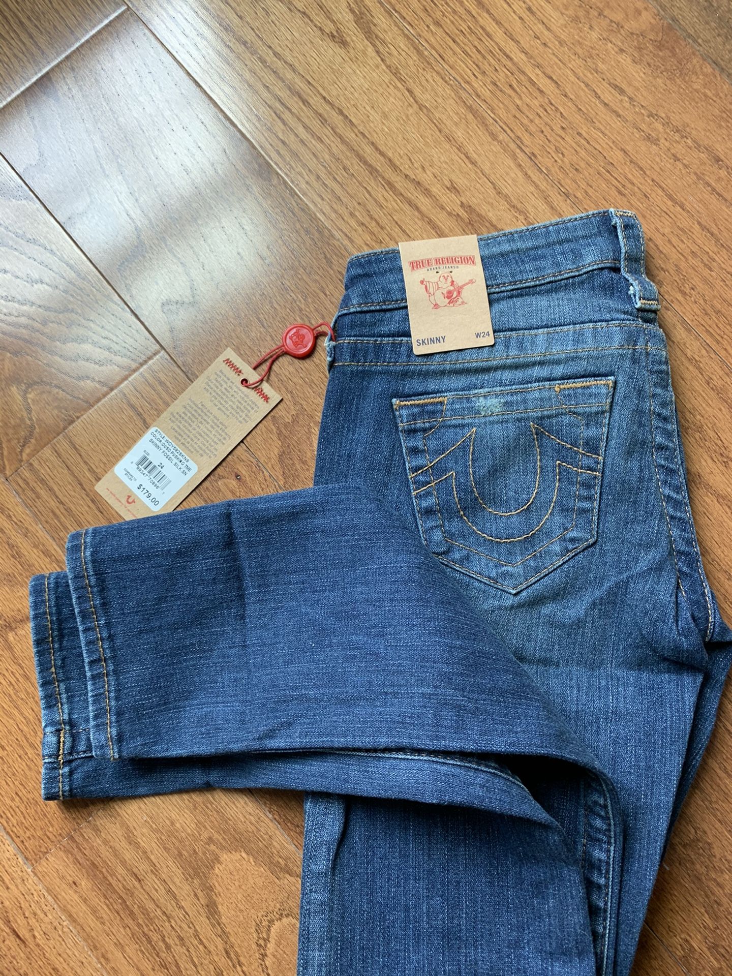 New True Religion skinny jeans size 24