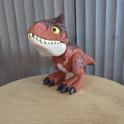 Jurassic World Carnotaurus Toro Baby