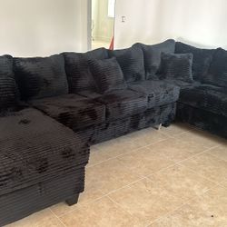 Black U Shape Sectional. 🚚WE DELIVER🚚