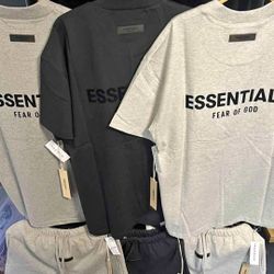 ESSENTIAL SHIRTS & SHORTS((FREE ITEMS WITH PURCHASE