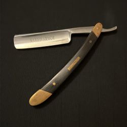 Naked Armor Straight Razor 