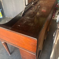 Vintage Baldwin Acrostic piano