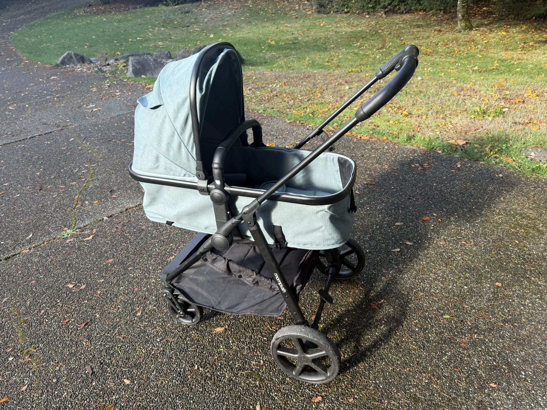 Mompush Wiz Convertible Bassinet Stroller