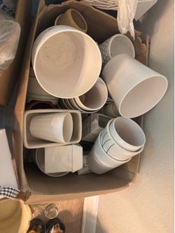 Ceramic pots