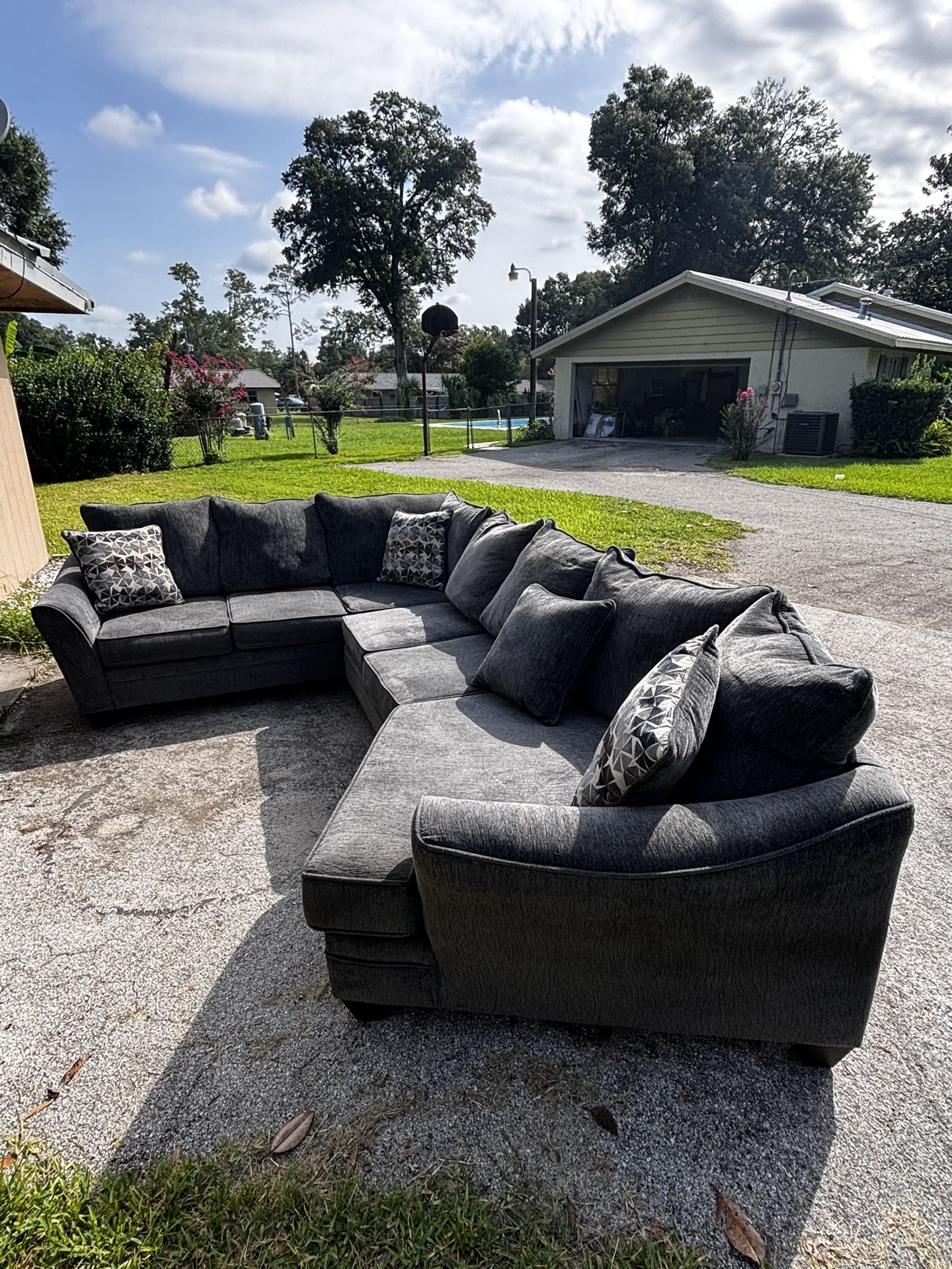 Tide Anchor Grey Cloth Sectional W/ Cuddler