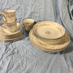 4 Place Setting China