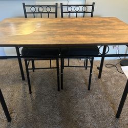 Dining Room Table And 4 Chairs 