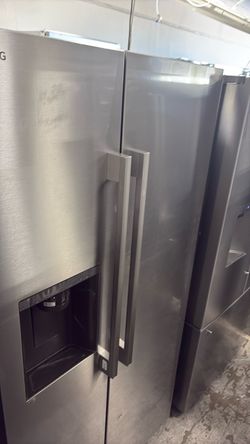 LG Side by Side Refrigerator