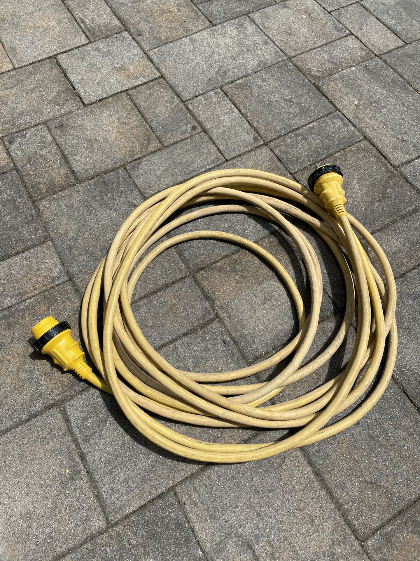 Photo Marinco 50ft Shore Power Cord