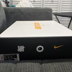 Kobe V UNDFTD WHAT IF PACK