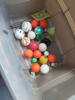 8 Street Hockey Balls