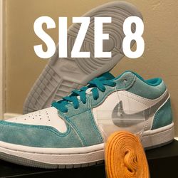 Jordan 1 Low SE emerald