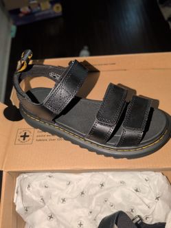 Dr martens sandals