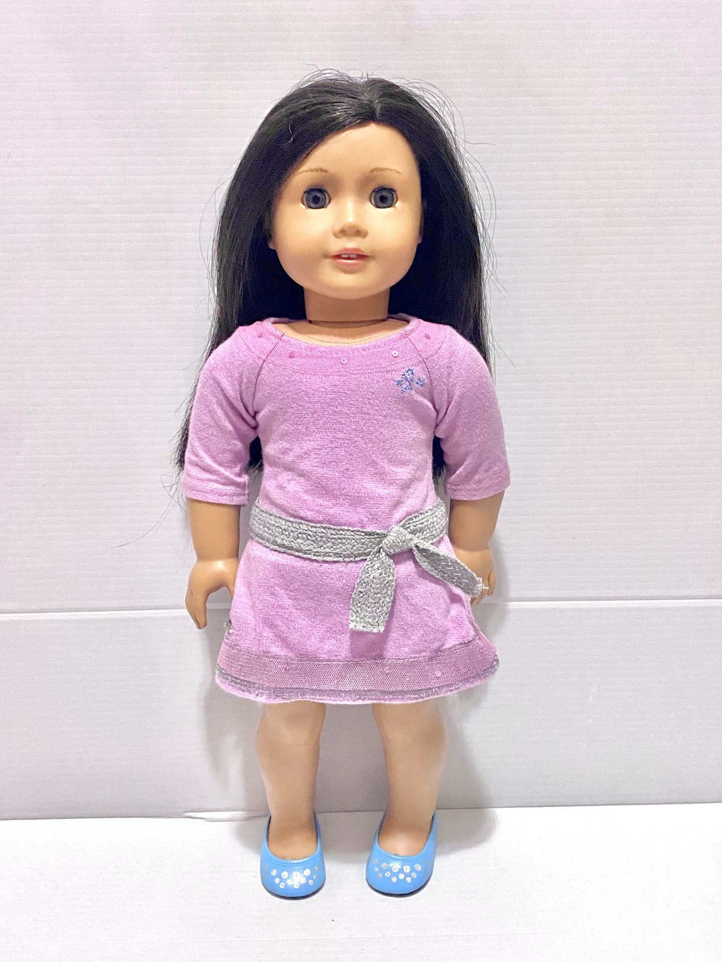 2 American Girl Dolls With Accessories