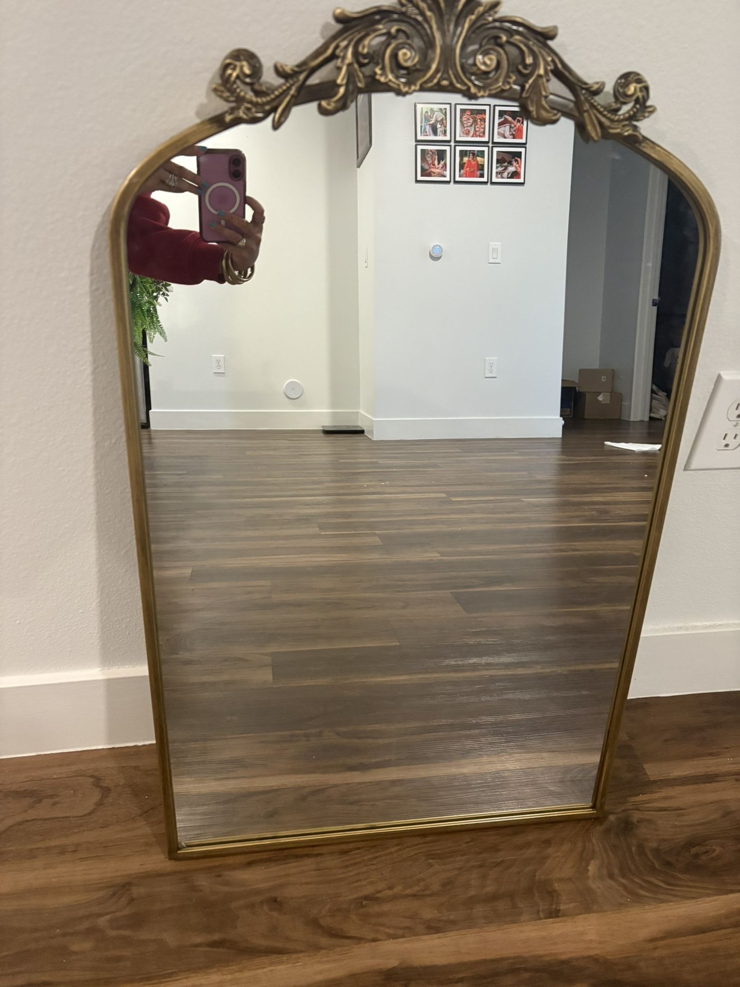 Gold Arch Mirror — Vintage Style
