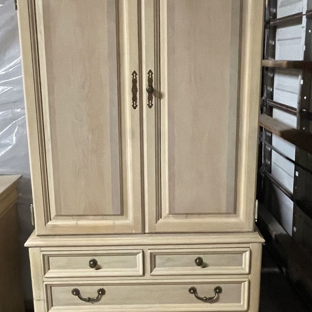 Lexington 4pc Whitewash Bedroom Set