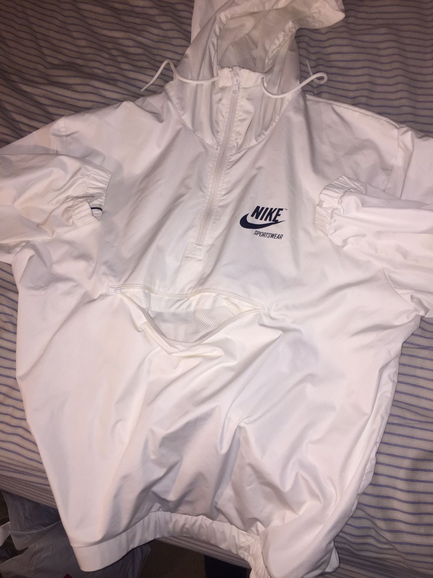XL White Nike Jacket