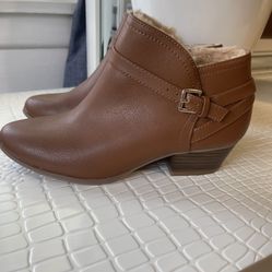 Old Navy Ankle Boots Faux Fur Trim     Size 6 ,Cognac Tan Chunk Heel Booties Zip