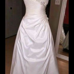 Brand new wedding dress