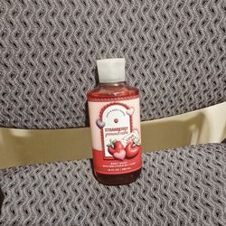 Bath And Body Works Strawberry Pound Cake 