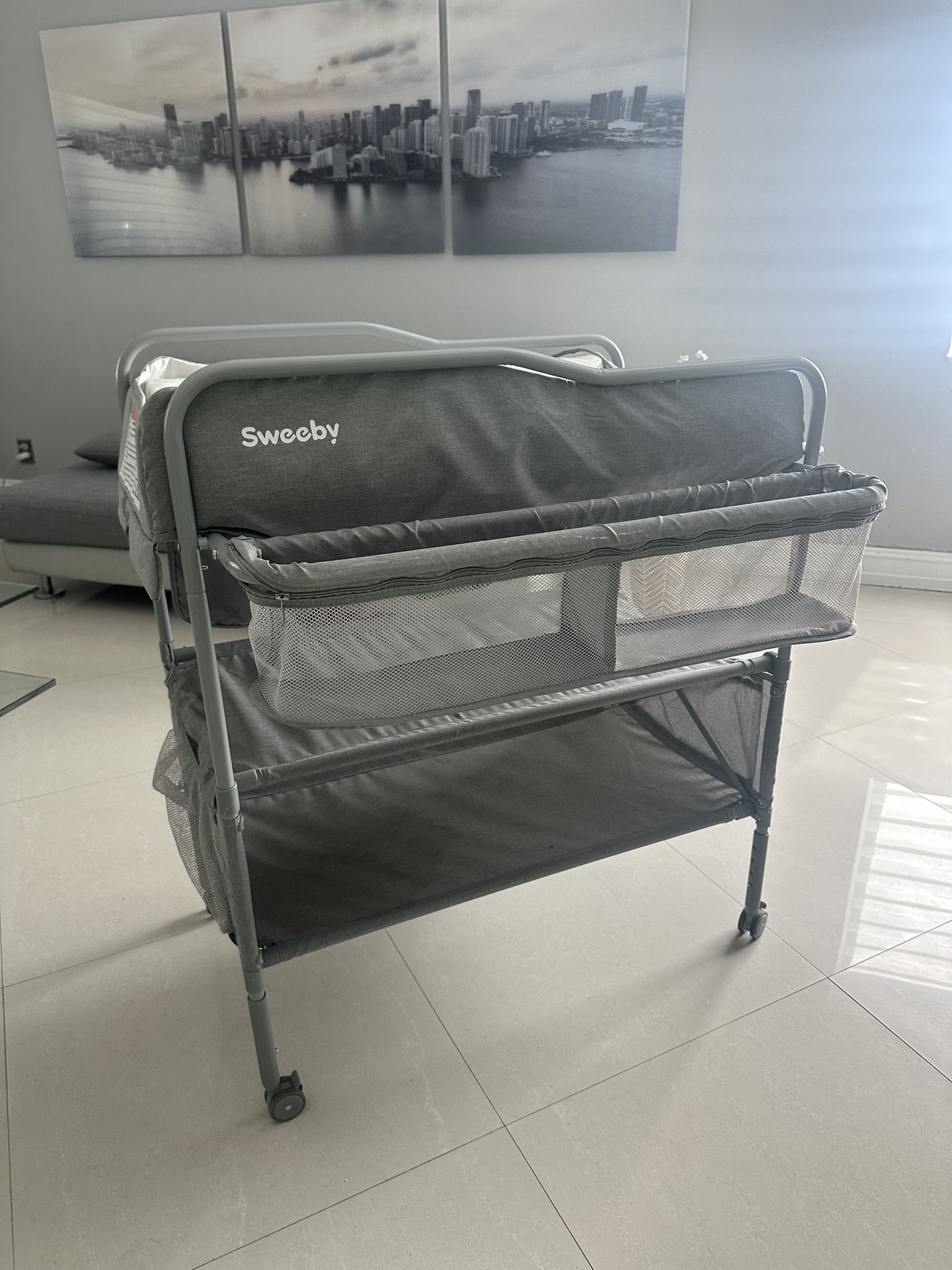 Sweeby Diaper changing Table (Baby)