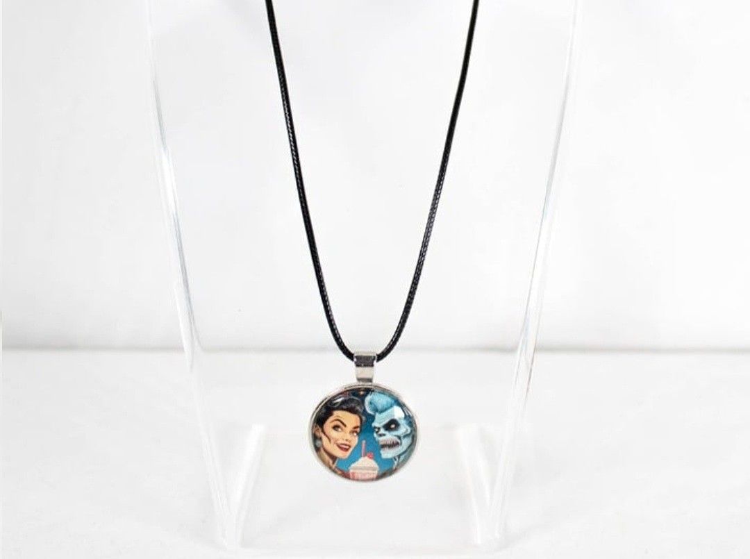 Retro Horror Charm Collection – Limited Edition Gothic & Pinup Aesthetics Date