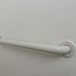 White Bathroom Towel Racks