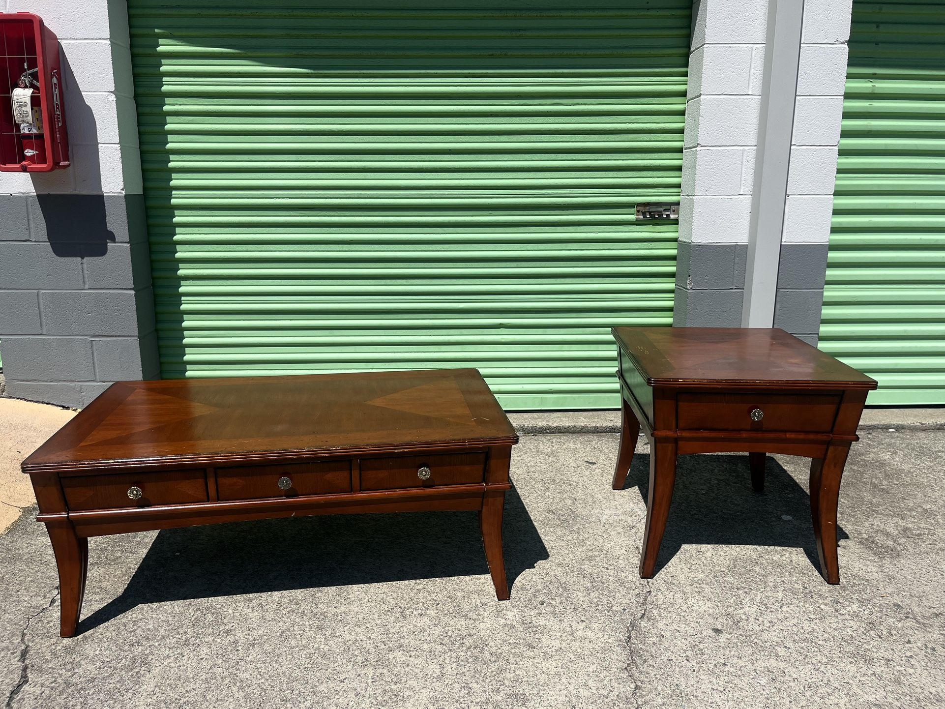 Brown Coffee Table & Side Table ( free delivery) ✨