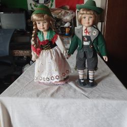 Beautiful  16" Scnrider Bavarian Dolls