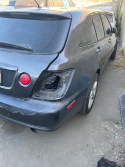 Is 300 wagon parts