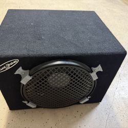 Jl Audio 10 Inch Subwoofer W/ Ground Shaker Sealed Box