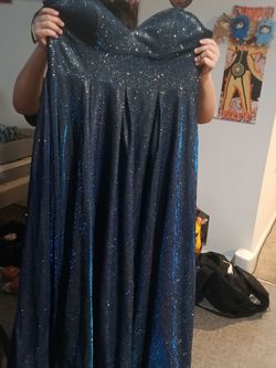 Women's curvy formal dress
