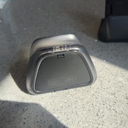 Xbox charging stand, comes with a controller and battery pack