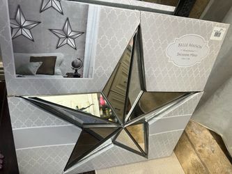 Star wall mirror