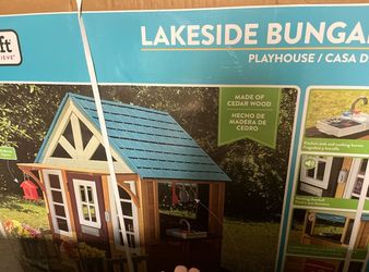 KidsKraft Lakeside Bungalow Playhouse