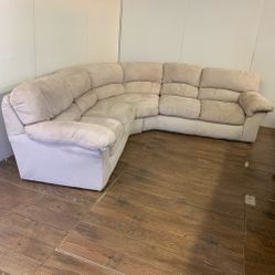 Beige Jackson Furniture Sectional Couch Sofa *Free Delivery*