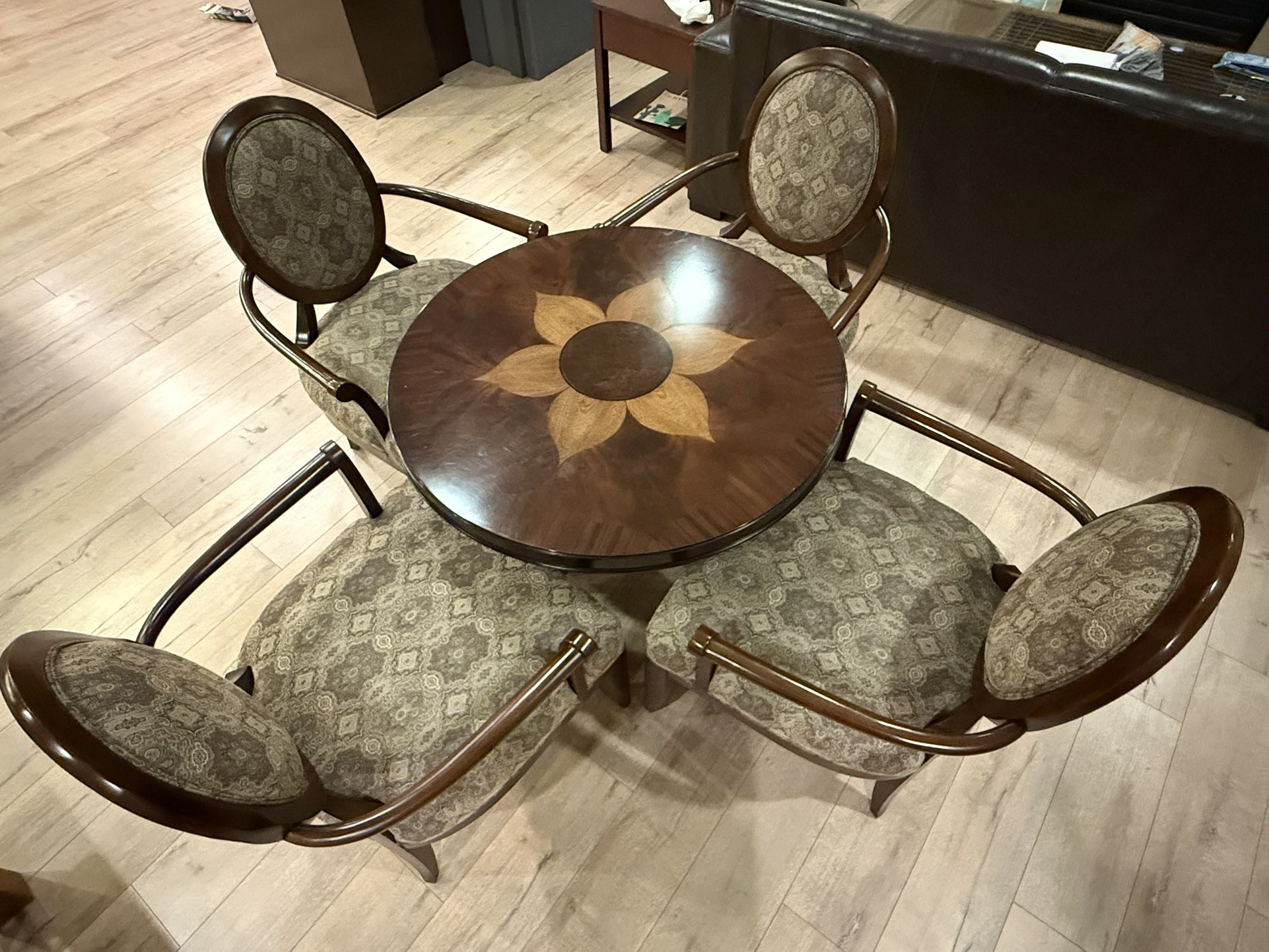 Four Chair And Table (Thomasville Nocturne Accent Chair )