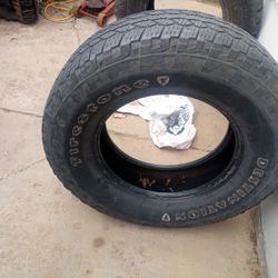 Used Tire P265/70R17