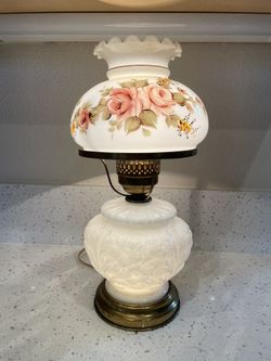 Vintage Hurricane Milk Glass Rose Poppy Gone With The Wind Lamp