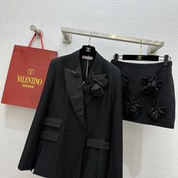 Valentino suit jacket size 6