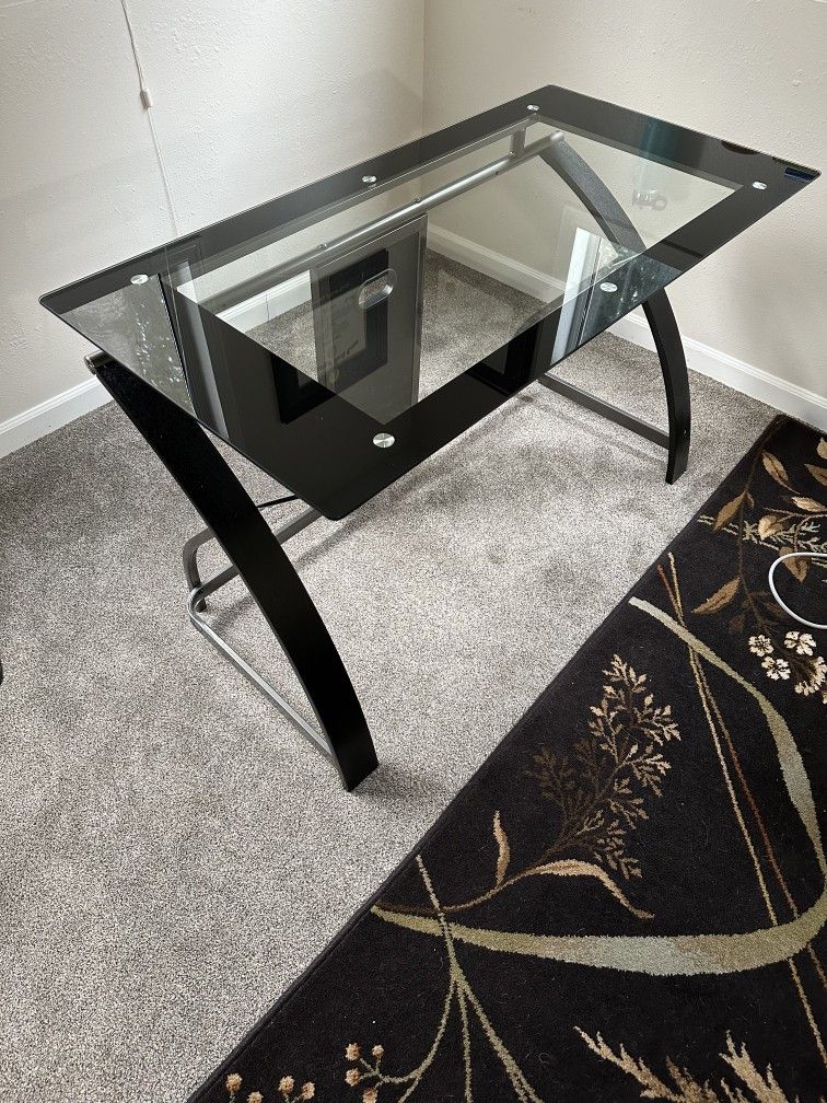 Glass Top Computer Desk for Sale in Redmond, WA OfferUp