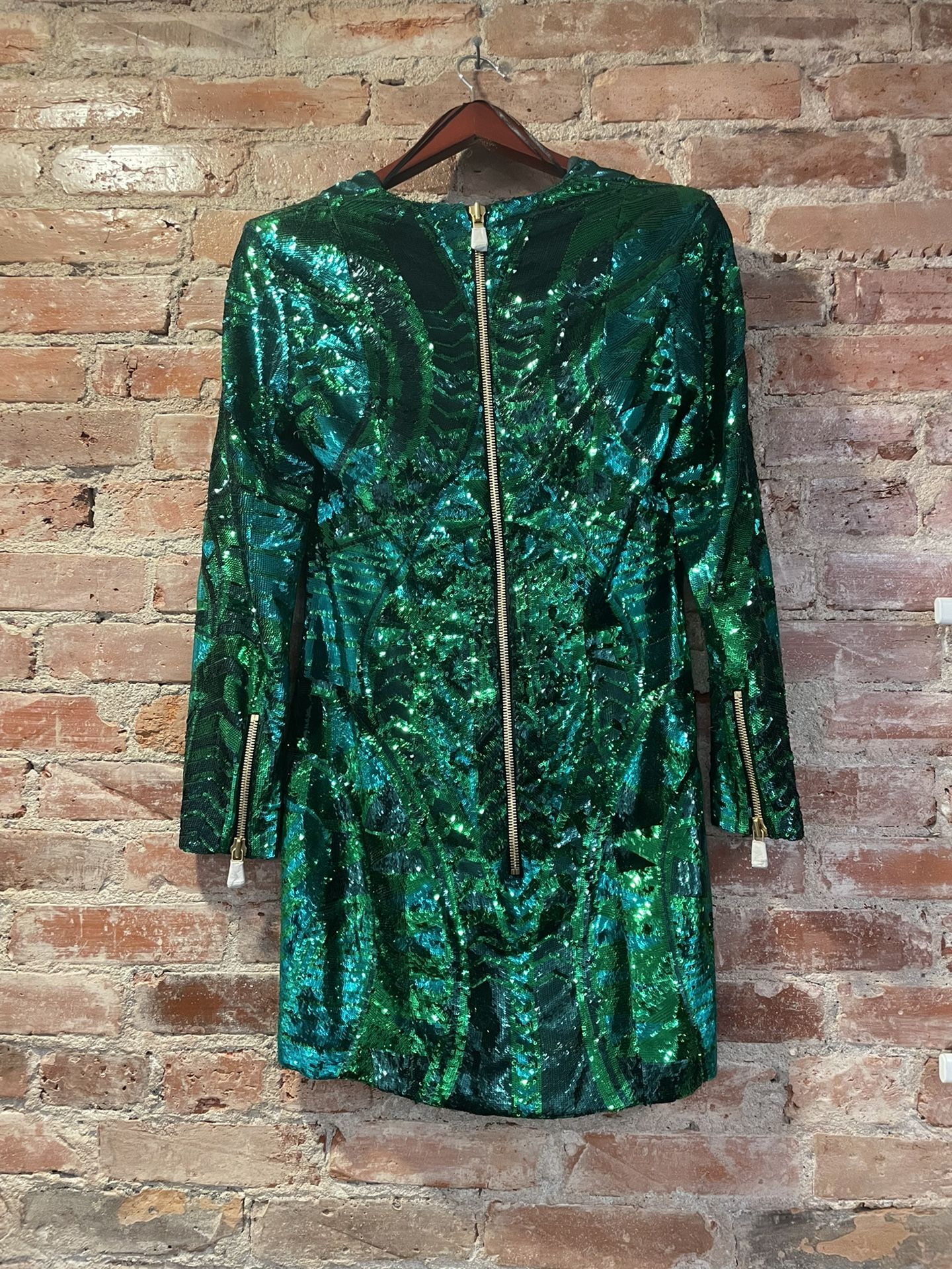 Balmain H&M collab Green Sequin dress NWT/ size 4 - www.toquedesaborminas.com.br Balmain H&M collab Green Sequin dress NWT/ size 4 - www.toquedesaborminas.com.br