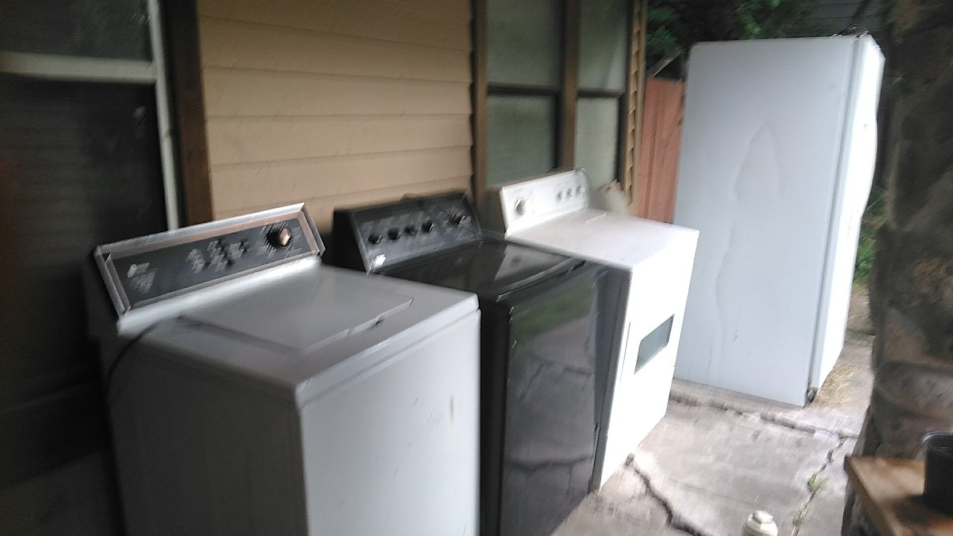 All 3 run 2 washer 1 dryer for $400 w/ fridge 500