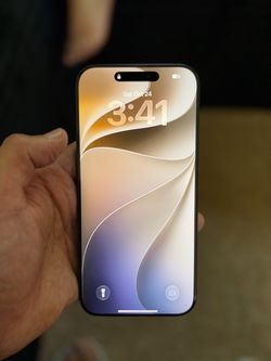 iPhone 16 Pro Max