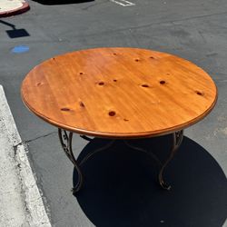 Round  Solid Wood Dining Table