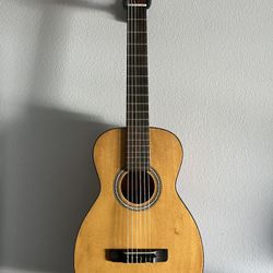 Harmony H910 Classical Guitar - 1960s